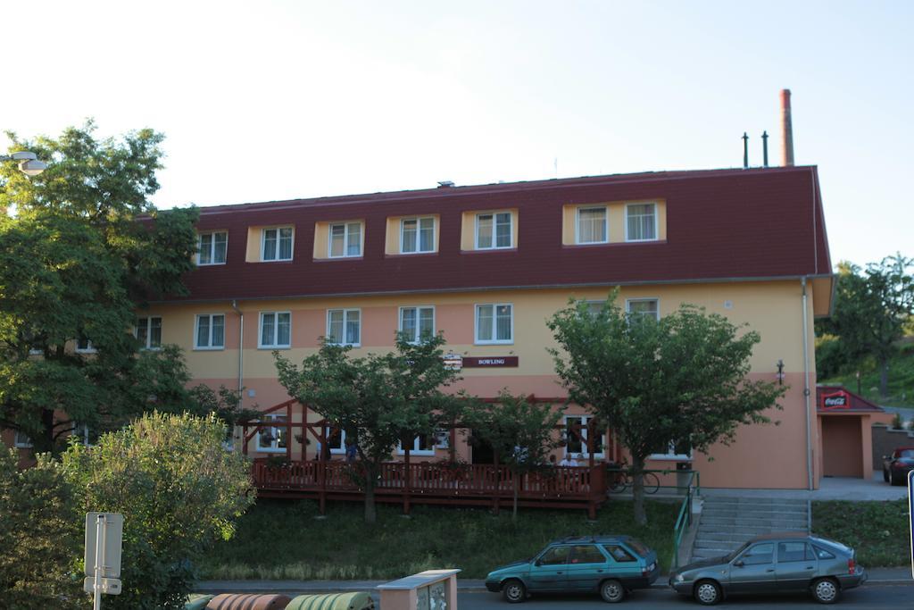 Penzion Mova Kadan Exterior photo